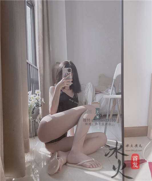 极品粉嫩福利姬@初见 私拍视图合集[54P+8V/281MB]（2）