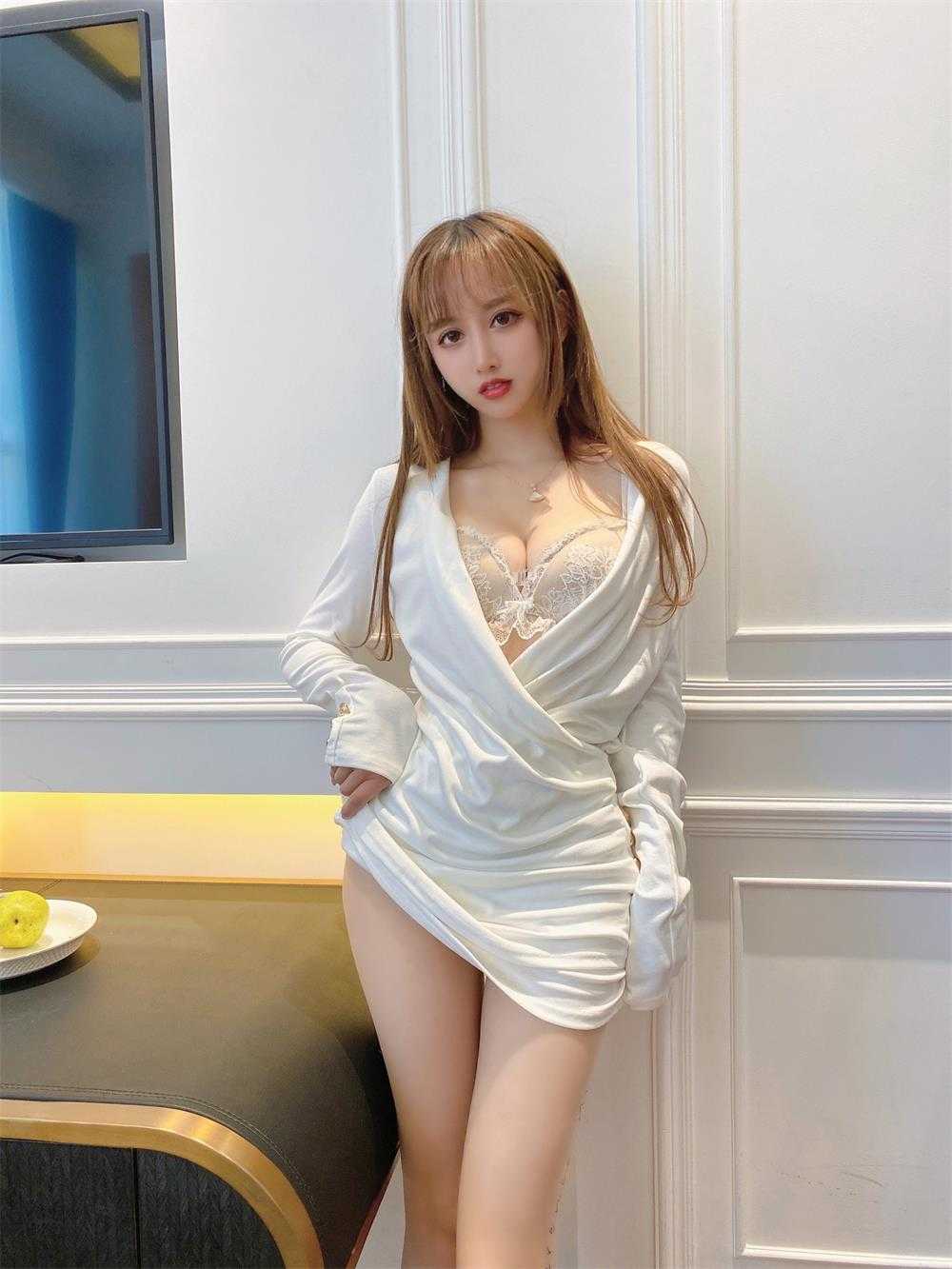 过期米线线喵 – 丝袜（2）